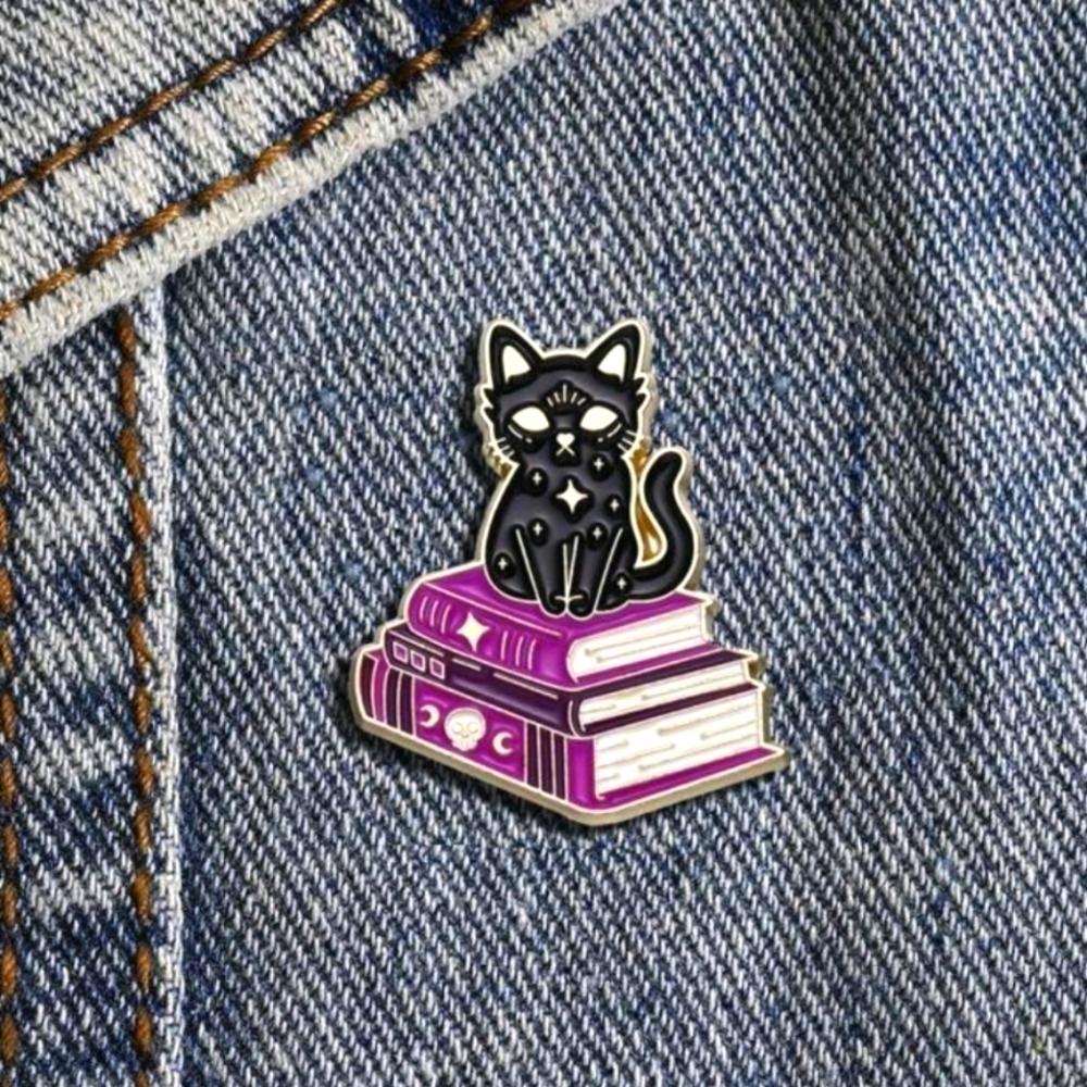 Black cat witch purple books star Gothic Style enamel pin brooch charm purse bag